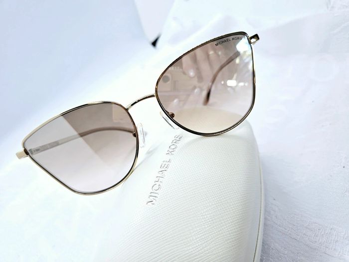 lunettes de soleil Michaël Kors - photo numéro 3
