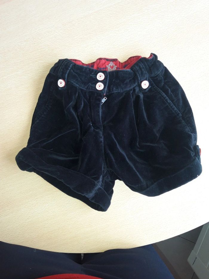 Short 3 ans