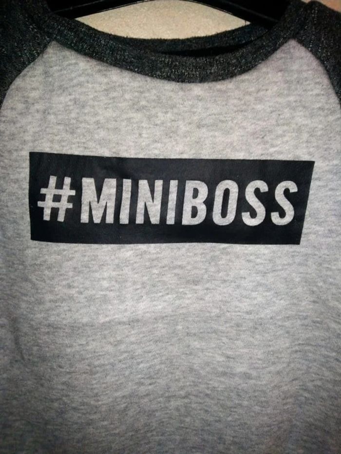 Sweat Primark #miniboss 18 mois - photo numéro 3