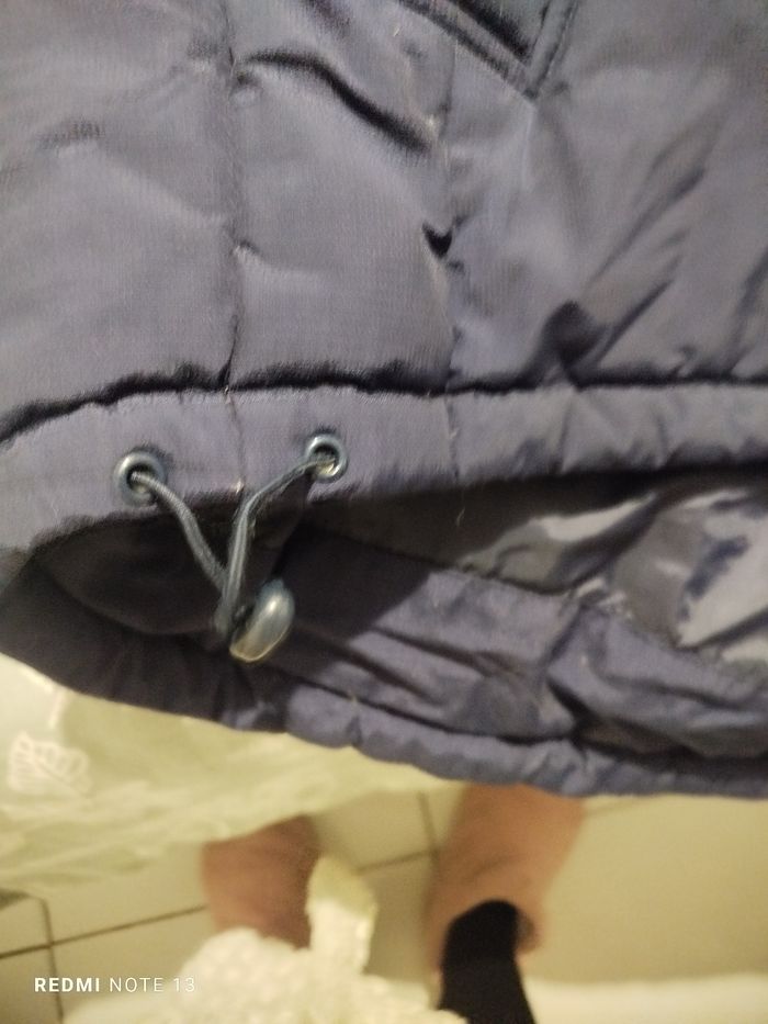 #kytie14ansgarcon. Doudoune en plume a capuche taille 14 zns - photo numéro 9