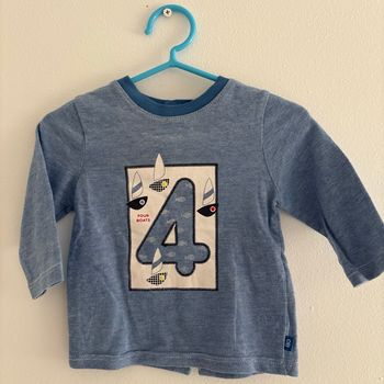 👶 Lot 3 mois – 1 t-shirt Obaïbi + 2 sweats Kiabi  – Très bon état