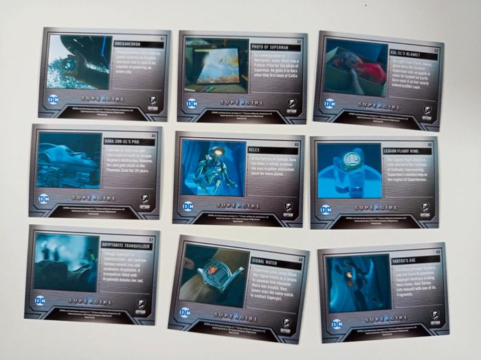 Lot 9 cartes Supergirl - photo numéro 2