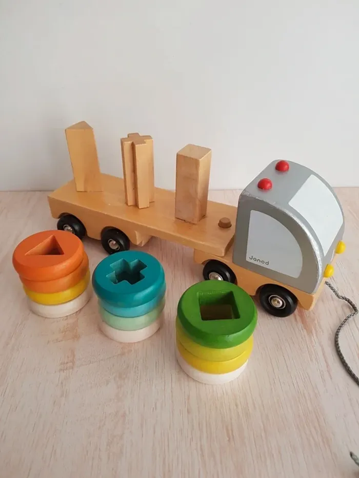 Camion multi color en bois Janod - photo numéro 2