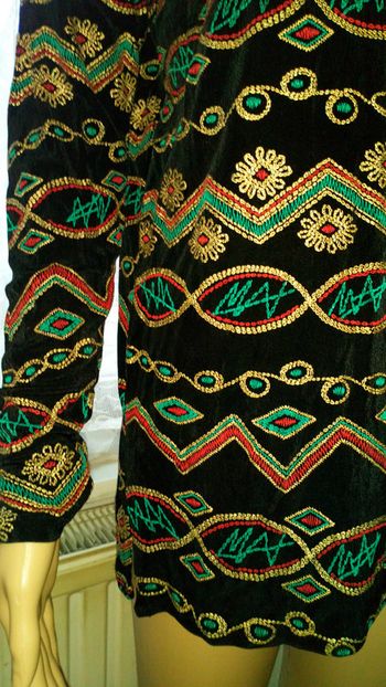 haut de femmes noir à motifs Taille : 42