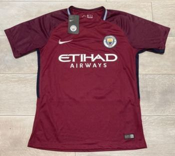 Maillot de foot manchester city sergio kun aguero