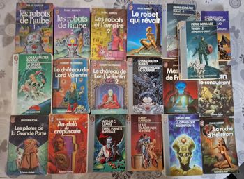J'ai lu "science-fiction" (de nombreuses couvertures de CAZA)