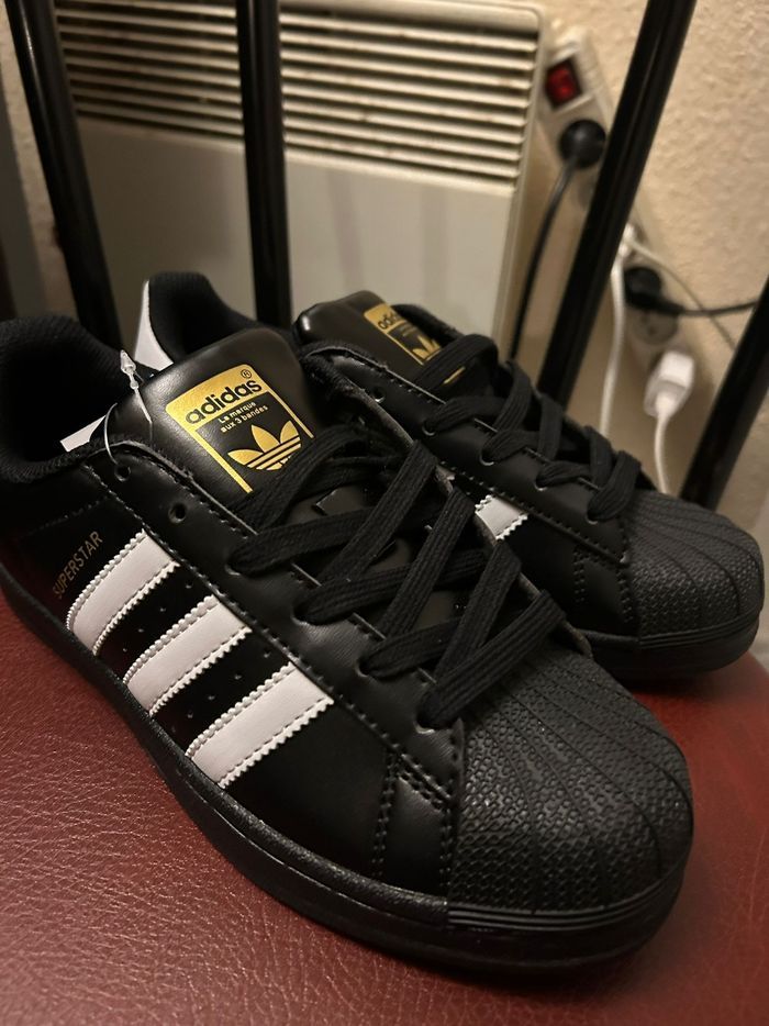 Chaussures adidas spezial - photo numéro 1