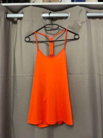 Débardeur orangé