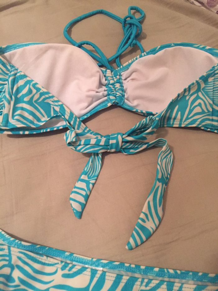 Maillot de bain - bikini - photo numéro 2