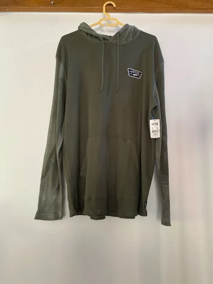 Tee shirt Sweat léger avec capuche long taille L vans Neuf