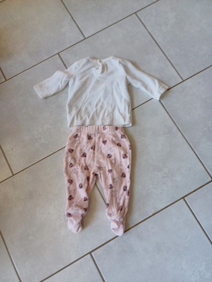 Pyjama 3 mois - photo numéro 4