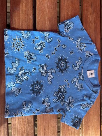 TEE shirt