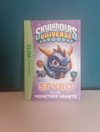 Livre Skylanders Universe : Spyro et les monstres géants