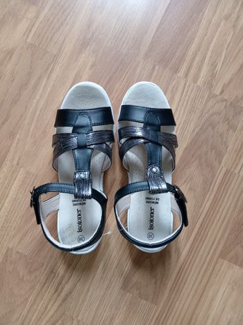 Sandales plates taille 38