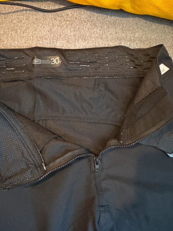 Short MTB / vtt 100% (100percent) Airmatic taille S neuf sous blister - photo numéro 10