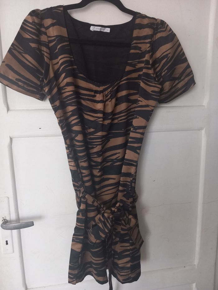 Robe courte zébré taille 38 - photo numéro 5