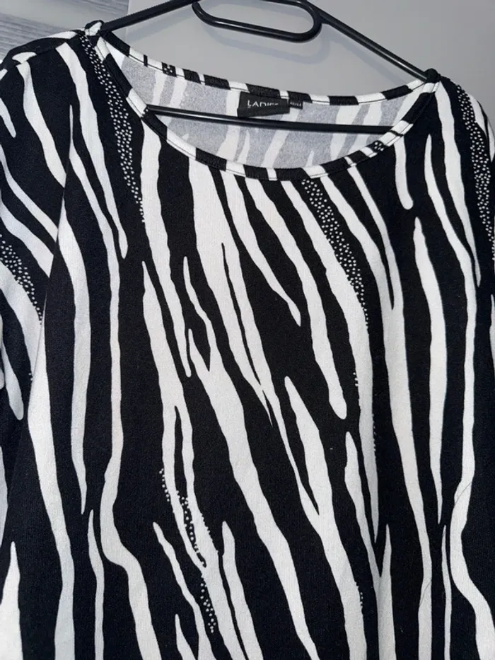 Tunique  noir et blanc taille 42/44 - photo numéro 3
