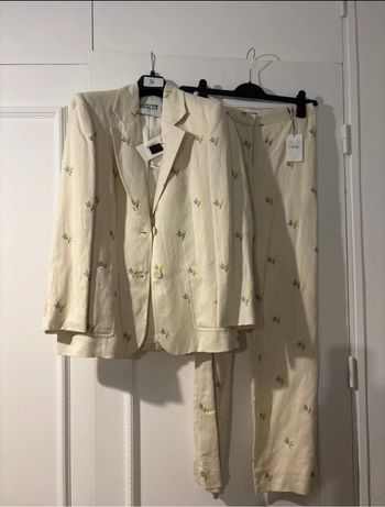Ensemble tailleur lin brodé Claudie Pierlot