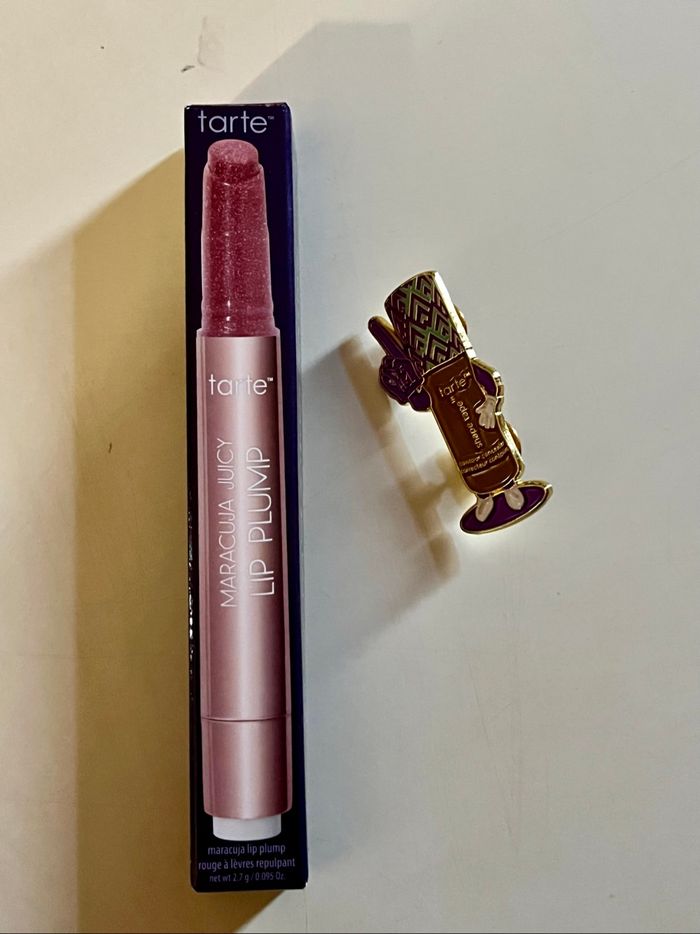 maracuja juicy  lip plump tarte neuf (valeur 26,50€)