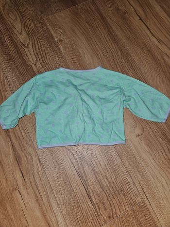 Gilet vert a pois violet