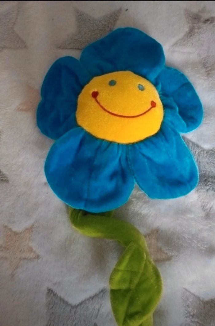 Doudou fleurs bleu décorative en tissus