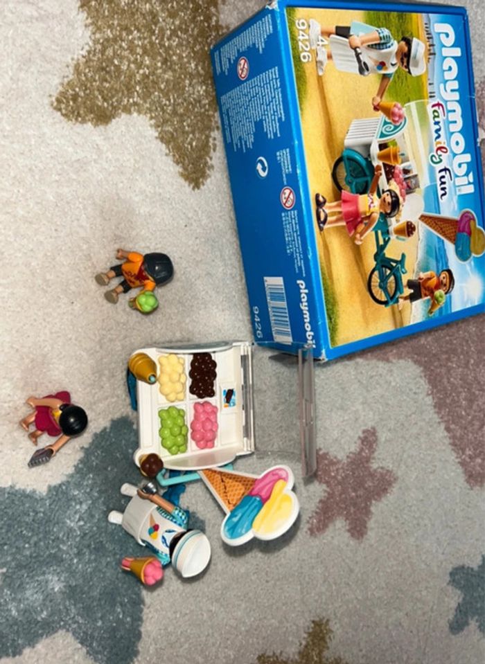 Playmobil marchand de glace