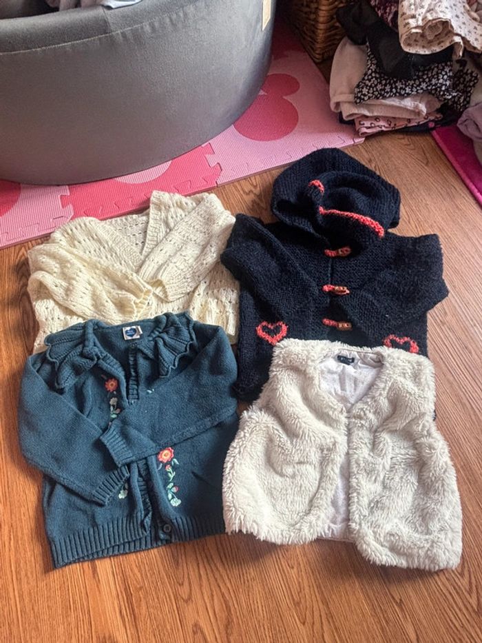 Lot 24mois fille en très bon état - photo numéro 7