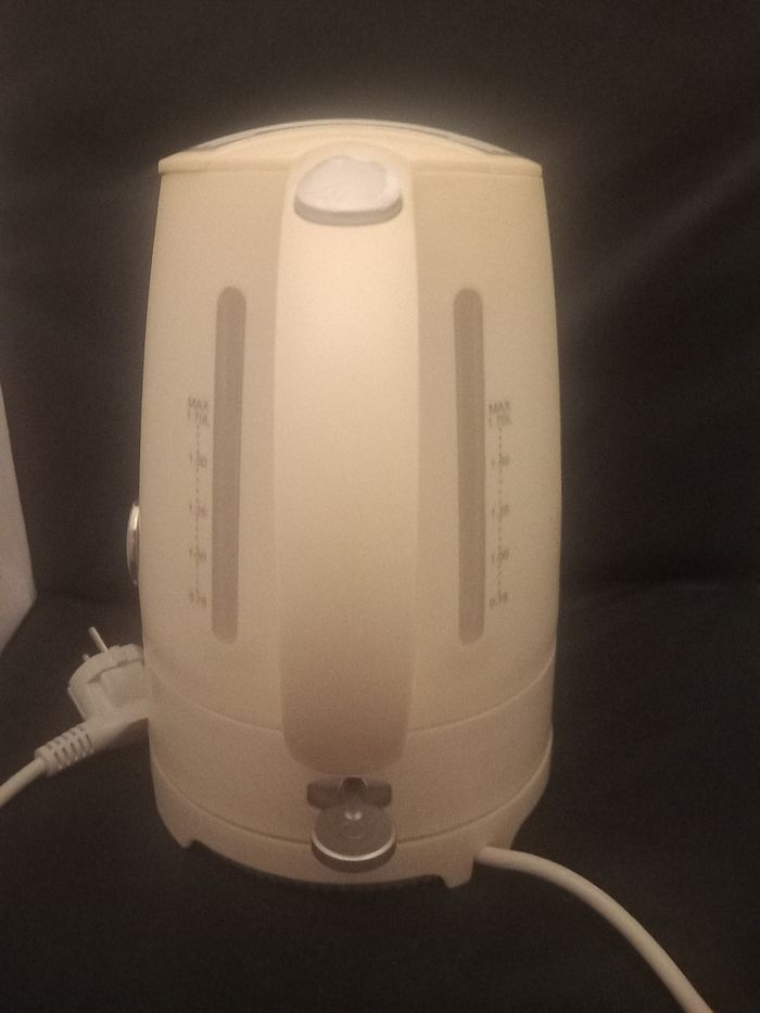 Bouilloire électrique Arthur Martin - photo numéro 4