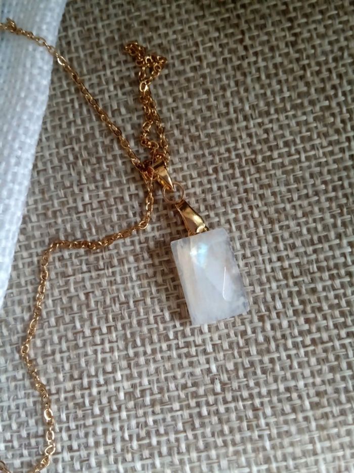 Collier pierre de lune à reflets bleutés - photo numéro 2