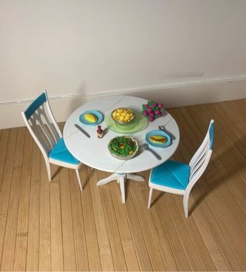 Table salle à manger vintage 2008 barbie