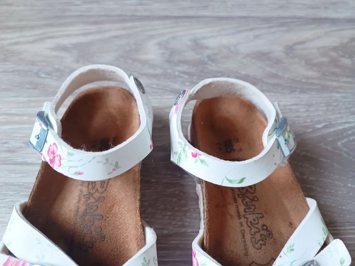 Birkenstock fleuries 29 - photo numéro 3