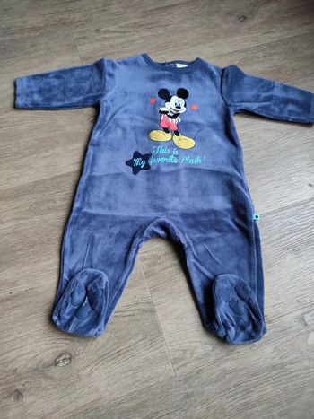 Pyjama 6 mois neuf