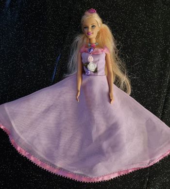 poupée BARBIE princesse d un soir