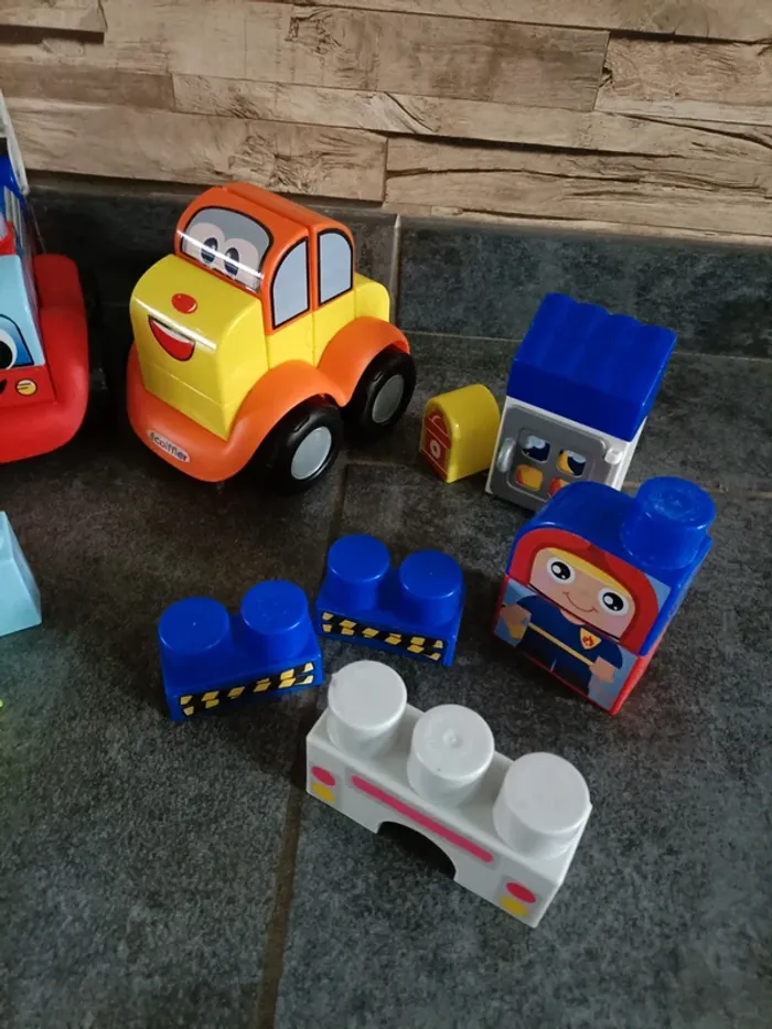 Cube pompier robot voiture - photo numéro 4