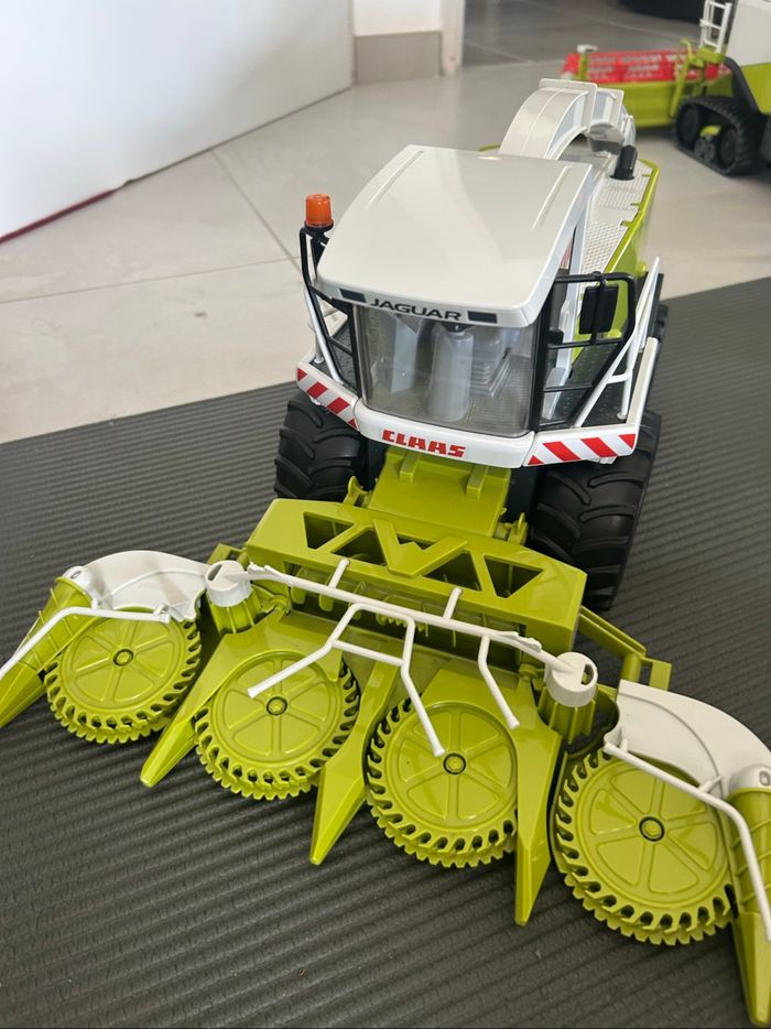 Bruder Ensileuse Claas Jaguar 900 - photo numéro 3
