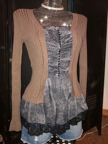 Tunique cintrée avec gilet intégré noir blanc marron cdc