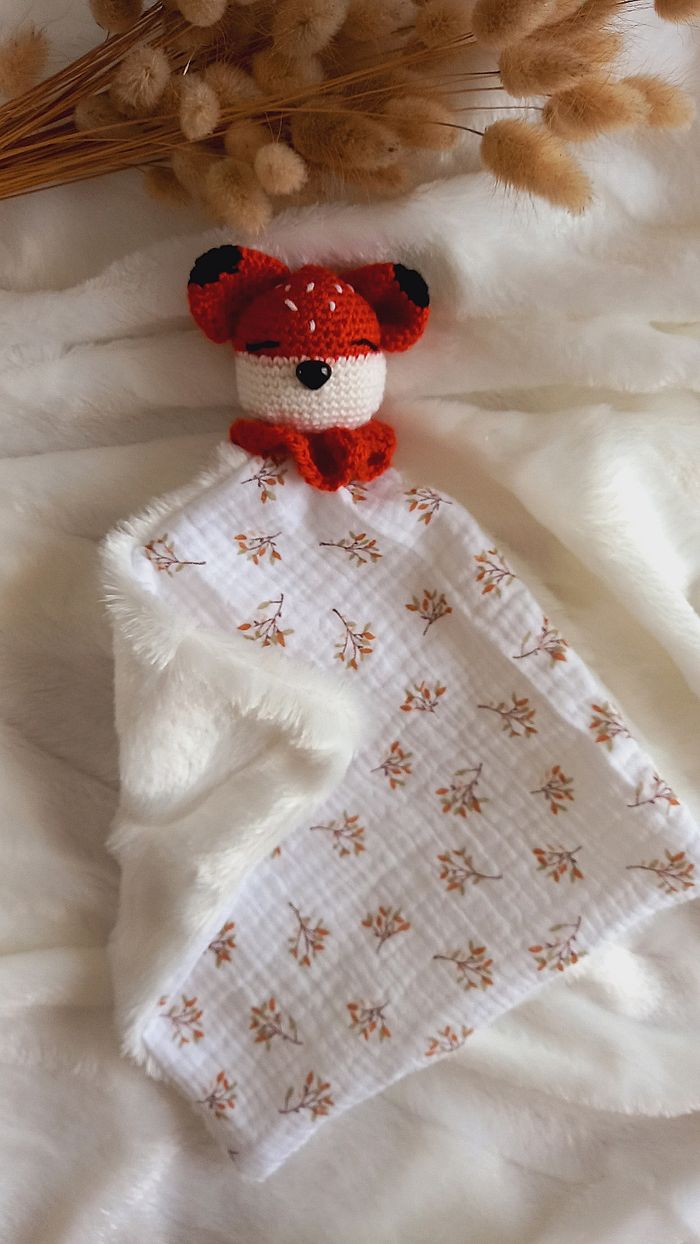 Doudou lange bébé petit renard roux 🦊 tissu petites feuilles