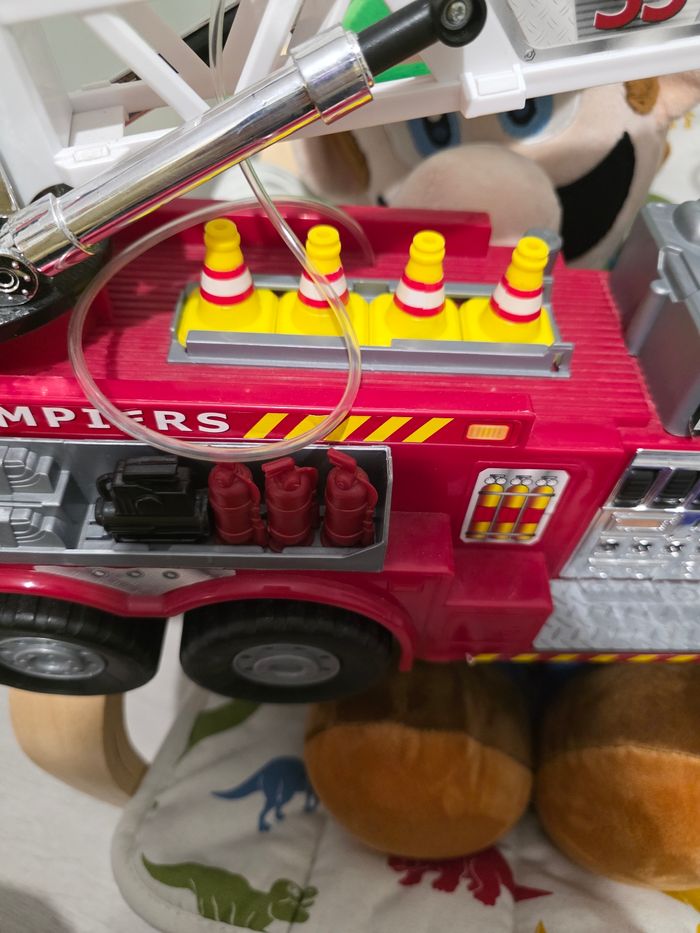 Camion de pompier - photo numéro 8