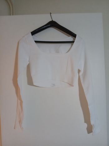 Crop  top sport  neuf OQQ