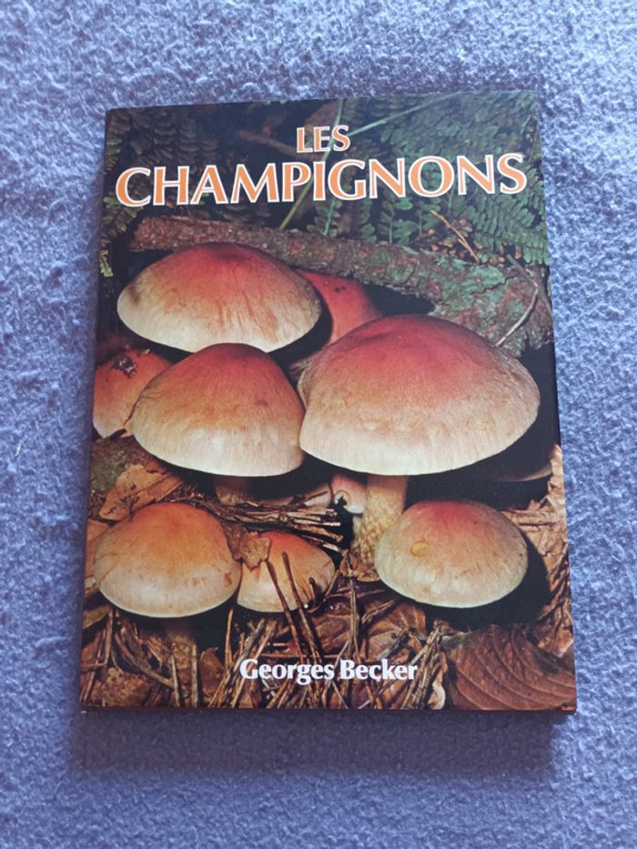 Ancien livre "Les champignons"