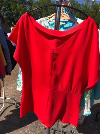 Blouse rouge non