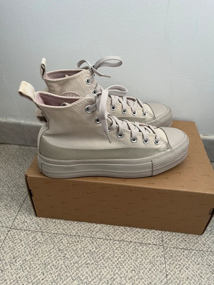 Baskets Chuck Taylor Pour Femme / Fille Taille (39.5) - photo numéro 2