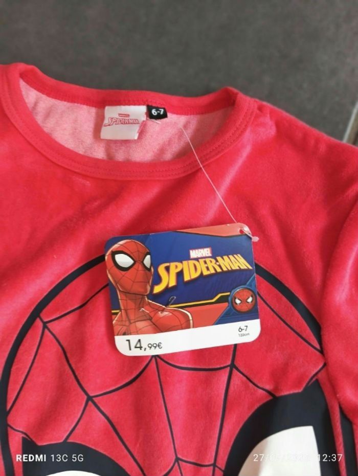 Pyjama velours Spiderman neuf 6 ans - photo numéro 2
