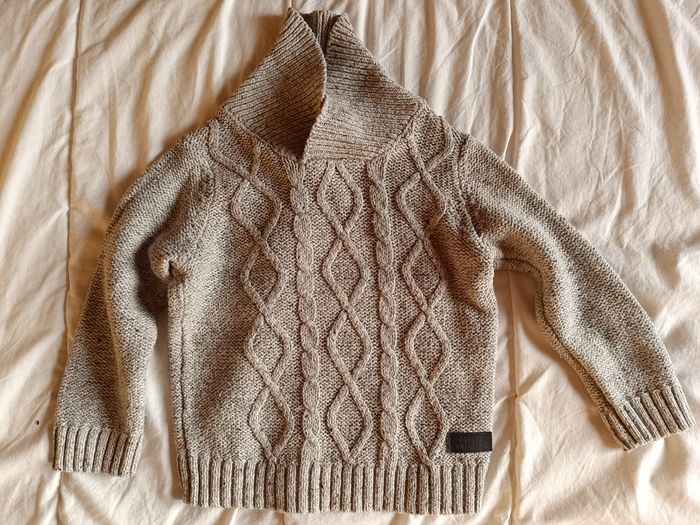 Pull gris avec torsades - photo numéro 3
