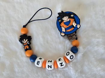 Attache sucette tétine personnalisé en silicone sankoku