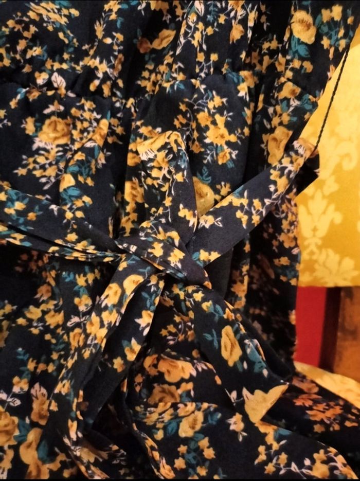 Combishort bleu marine "H&M" - motif fleurs - photo numéro 2