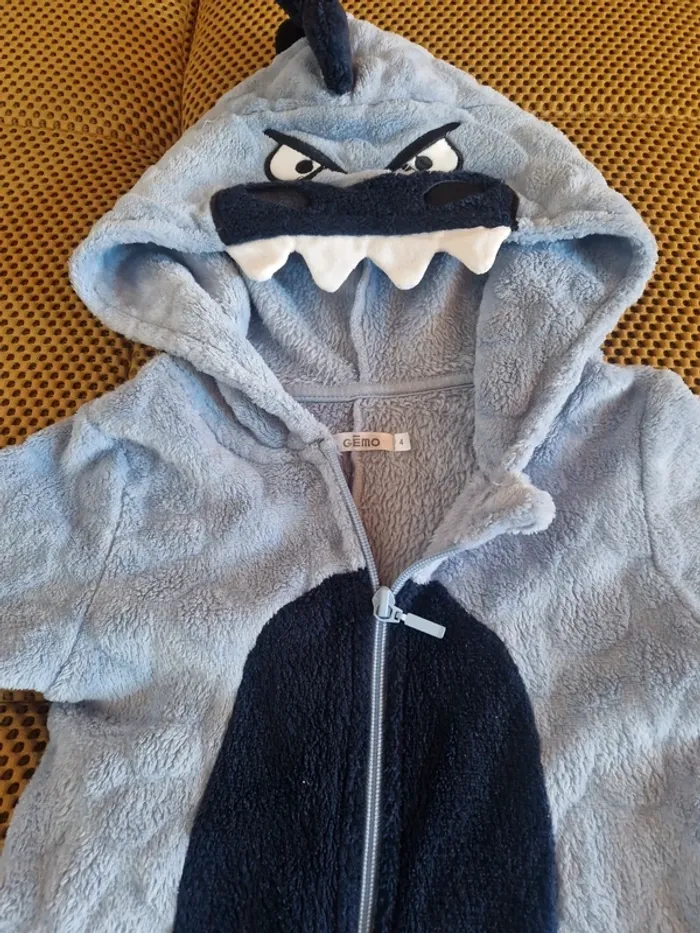 Combinaison pyjama requin - photo numéro 2