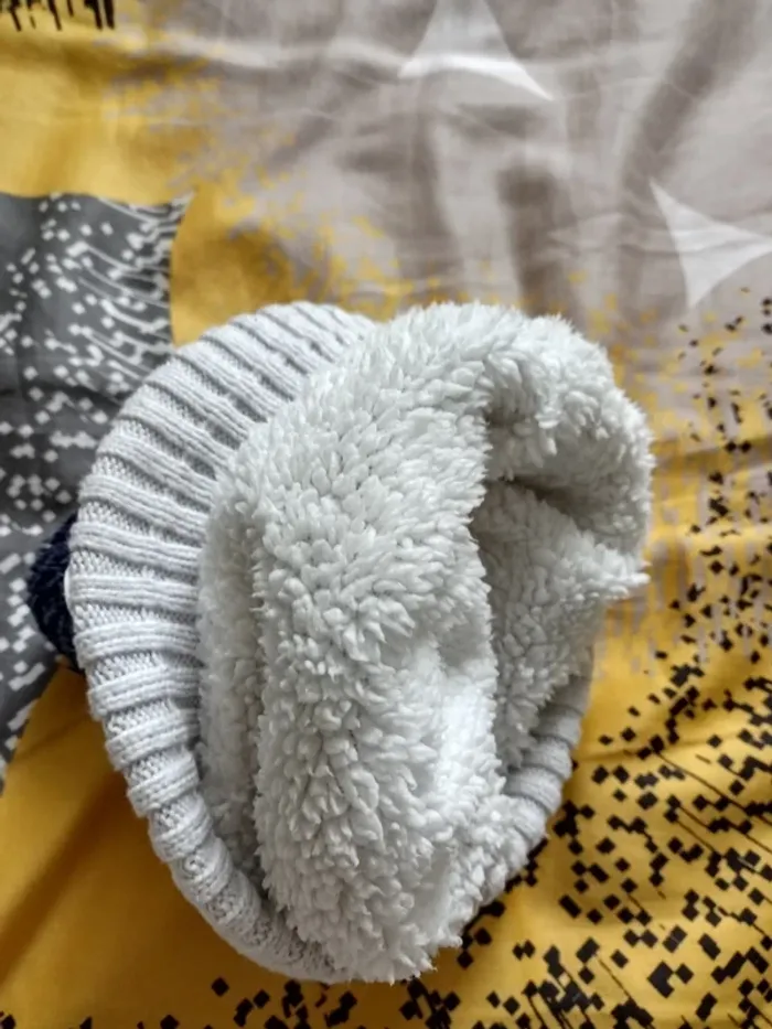 Bonnet - photo numéro 3