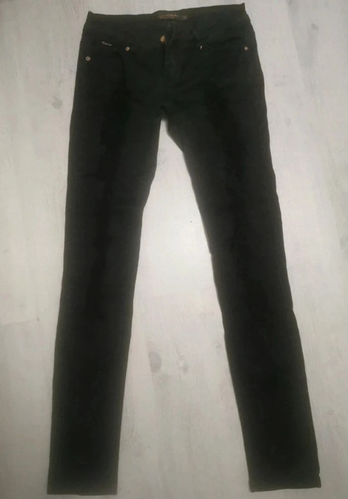 Jeans déchiré original denim taille 36