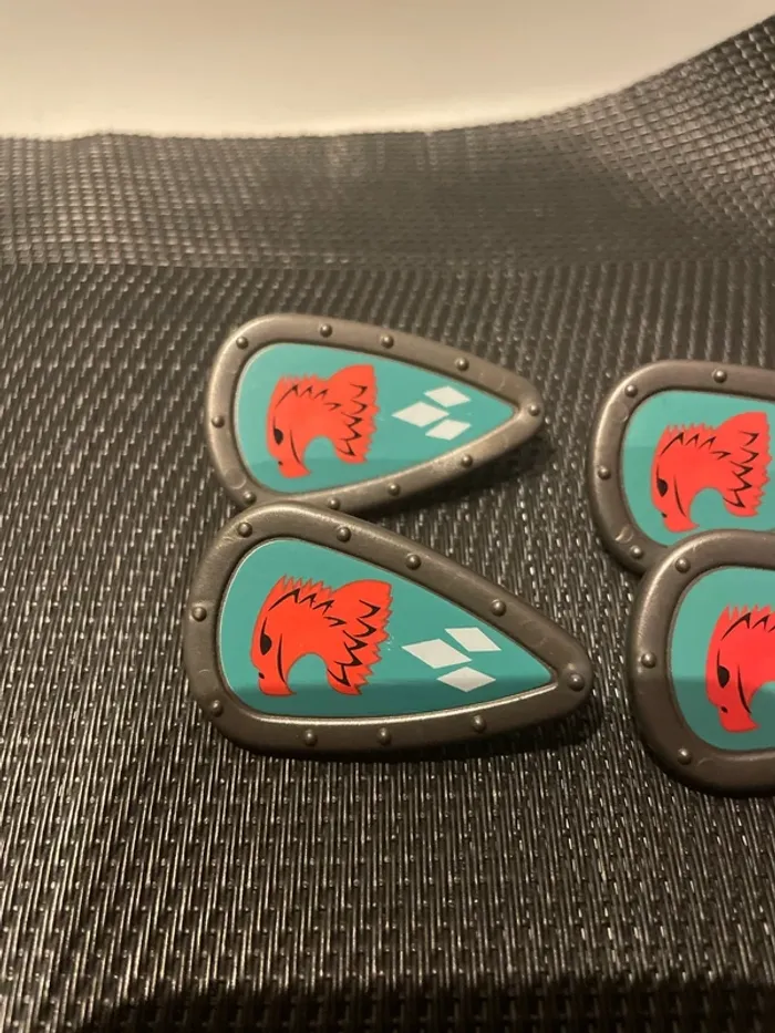 Playmobil lot 4 boucliers chevalier du faucon rouge 4163 4866 4867 4872 château moyen âge - photo numéro 2